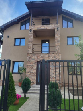 Casa Nueva